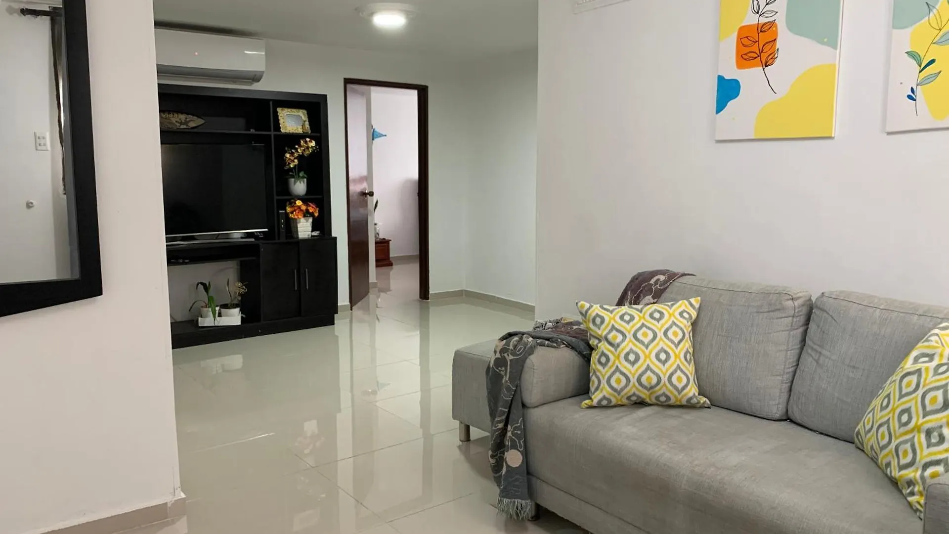 Homestay Habitacion En Apartamento Compartido Al Frente Del Cc Unico Barranquilla