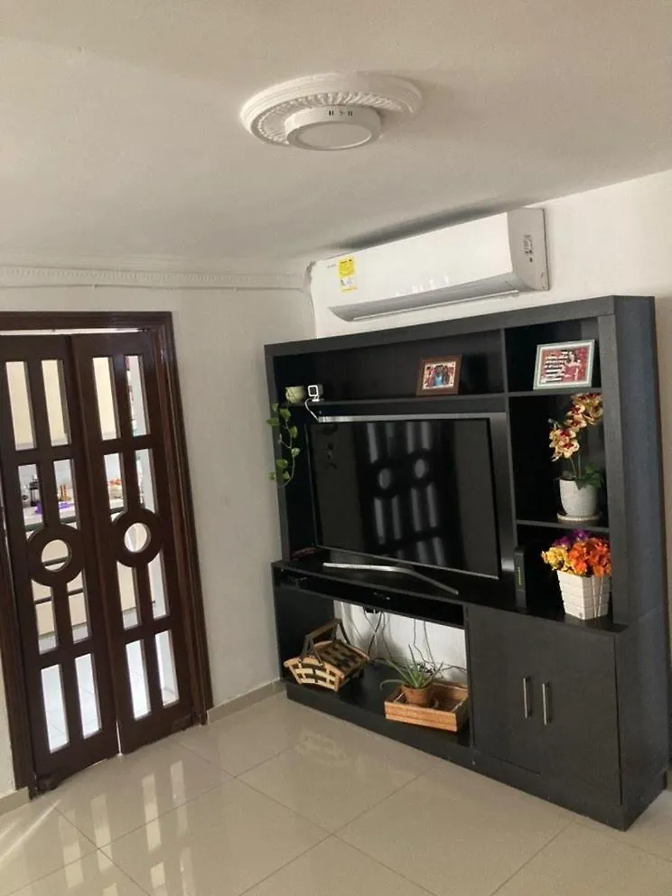 Habitacion En Apartamento Compartido Al Frente Del Cc Unico Barranquilla  Barranquilla (Atlantico)